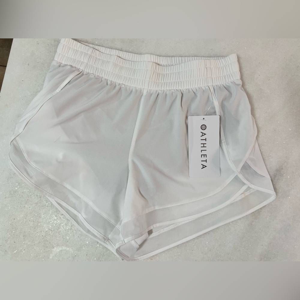 NWT Athleta white shorts size Xs